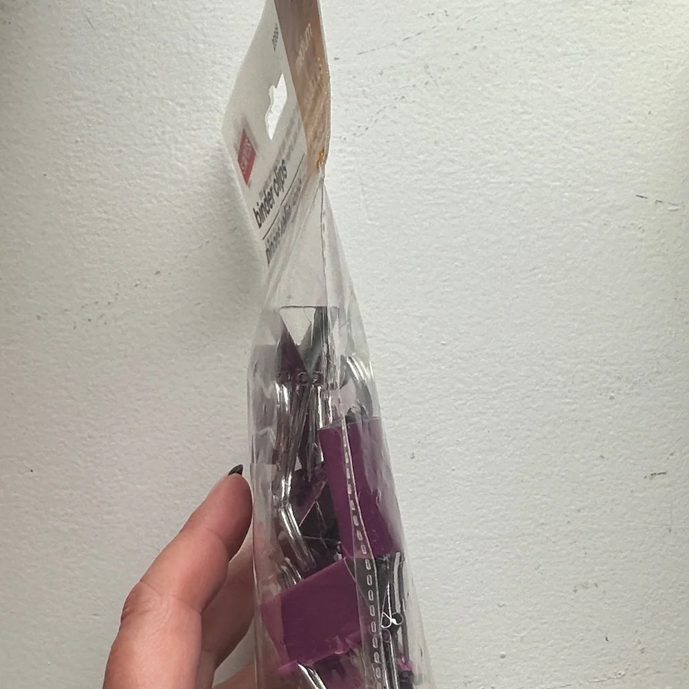 Staples 15 Medium Purple Binder Clips
